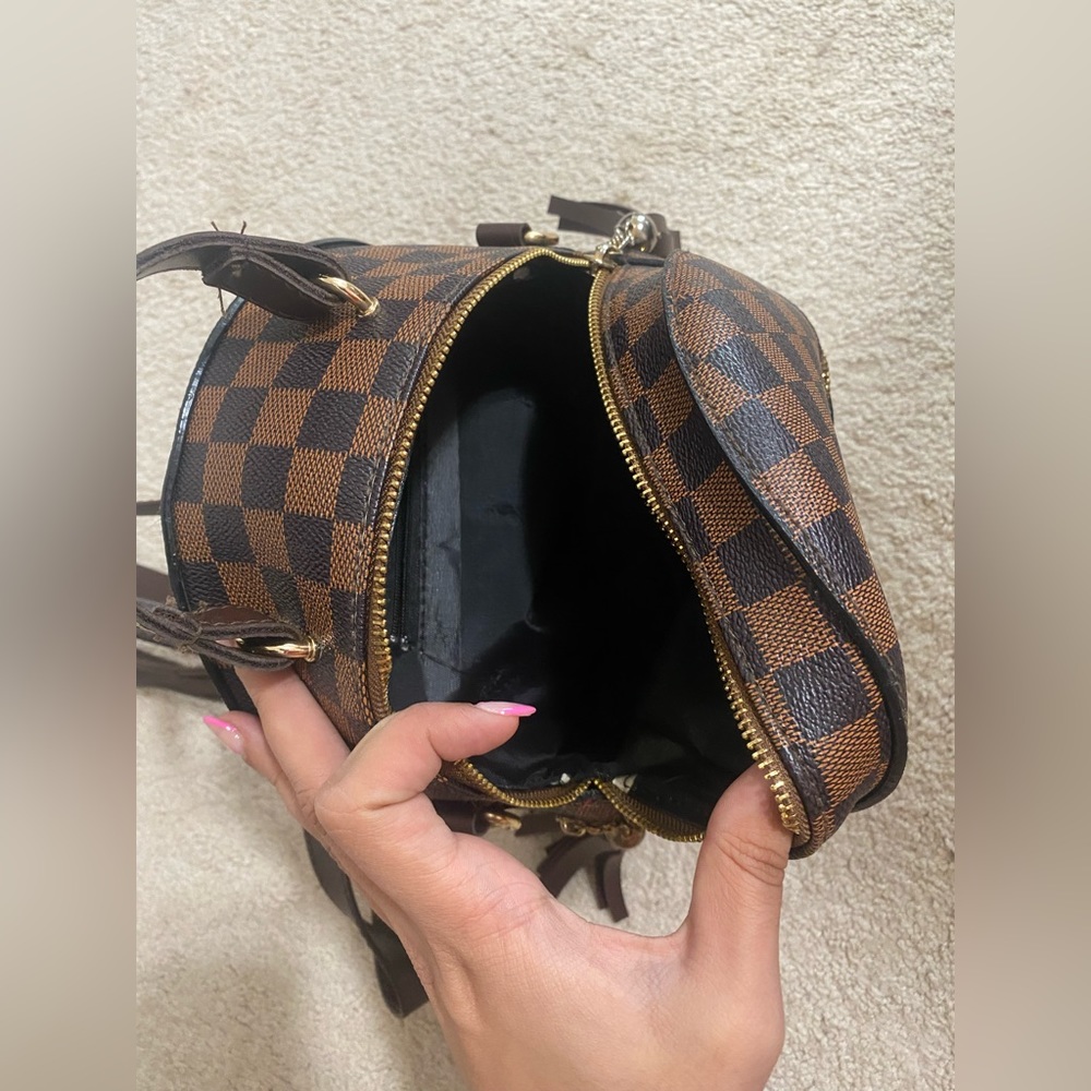 Backbag Lv - Picture 4 of 5